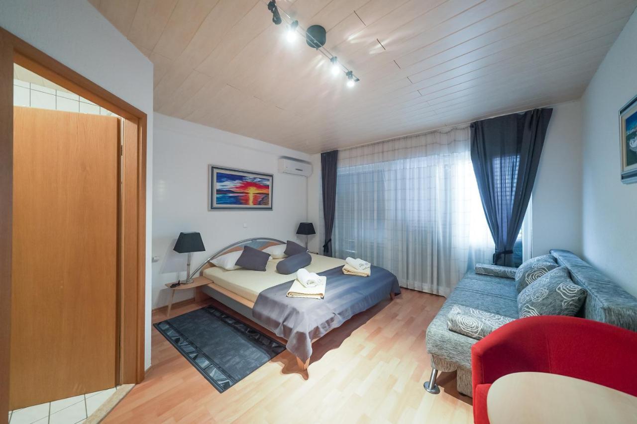 Lanterna Rooms Turanj Exterior foto