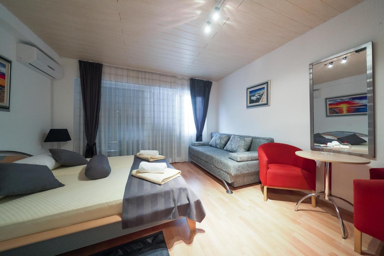 Lanterna Rooms Turanj Exterior foto
